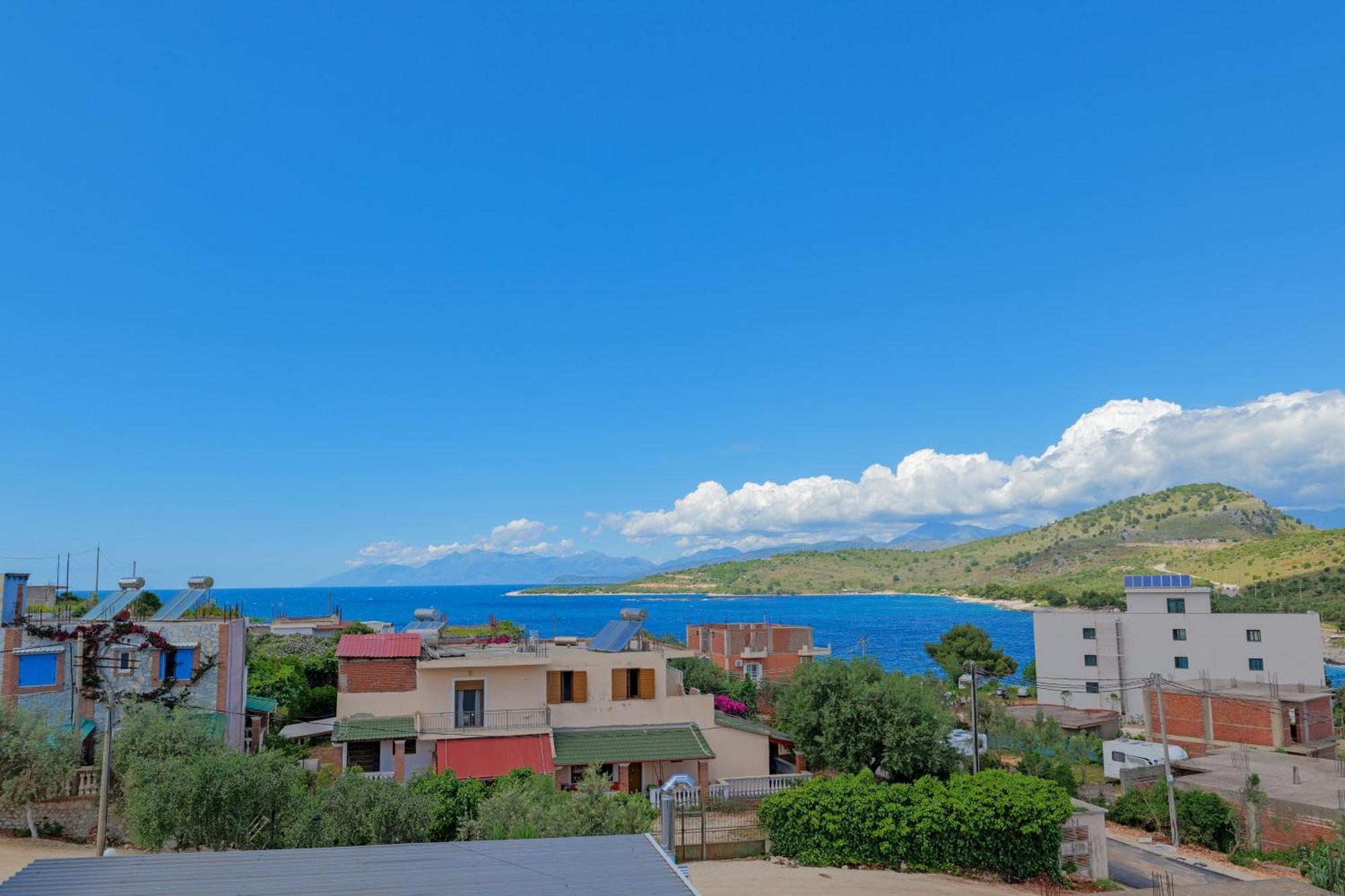 Hotel Deja Vu Ksamil Buitenkant foto