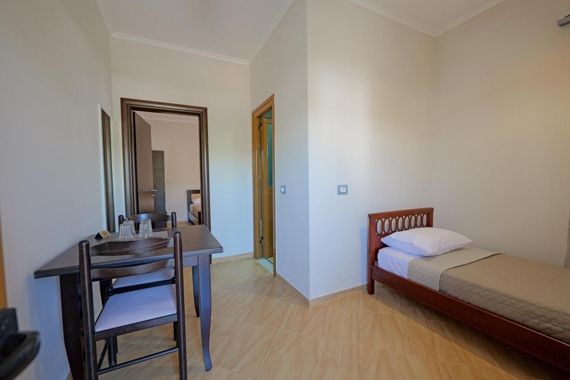 Hotel Deja Vu Ksamil Kamer foto