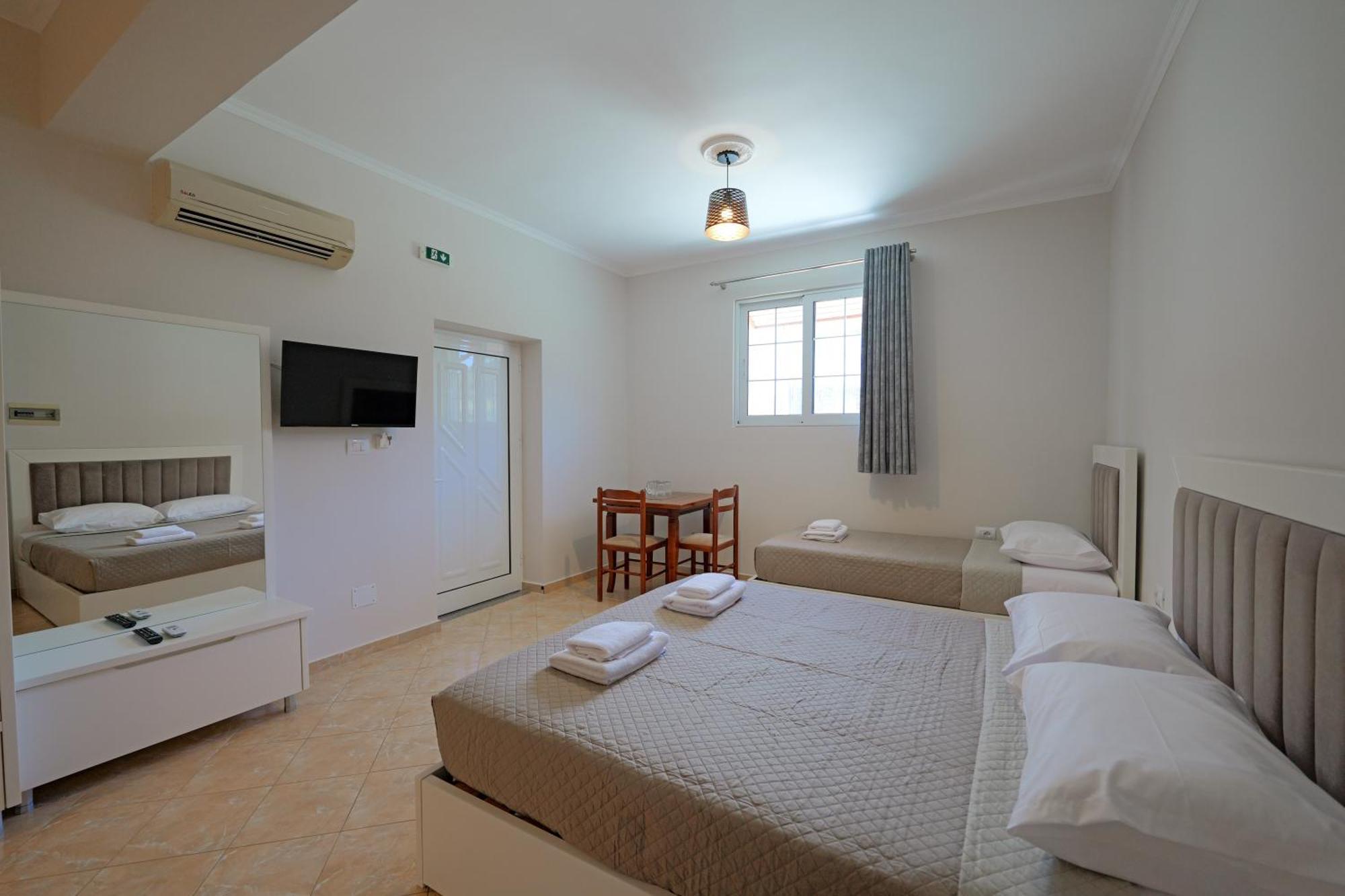 Hotel Deja Vu Ksamil Kamer foto