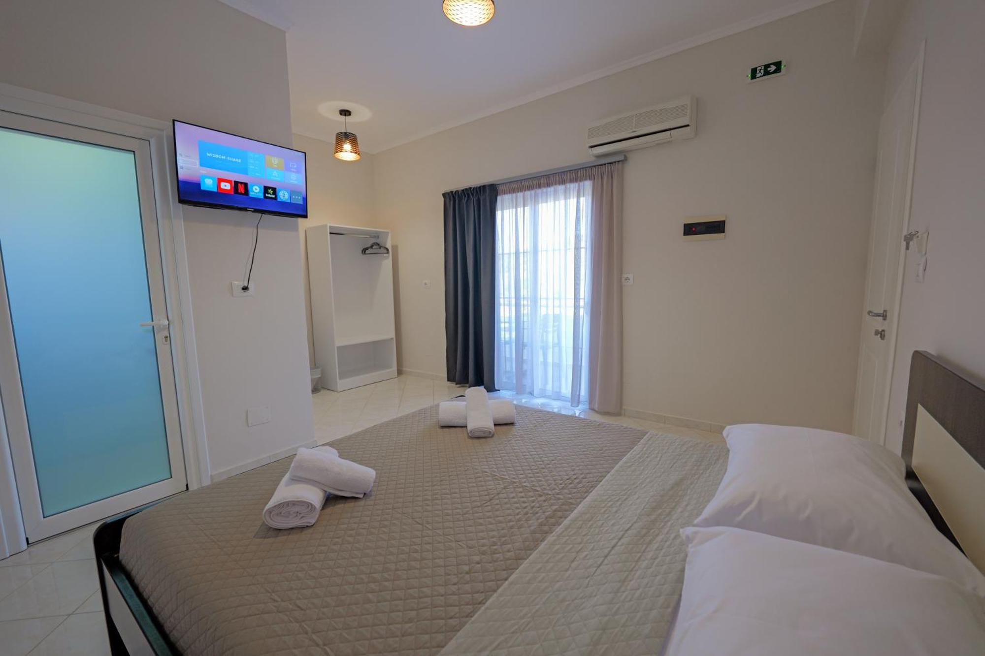 Hotel Deja Vu Ksamil Buitenkant foto